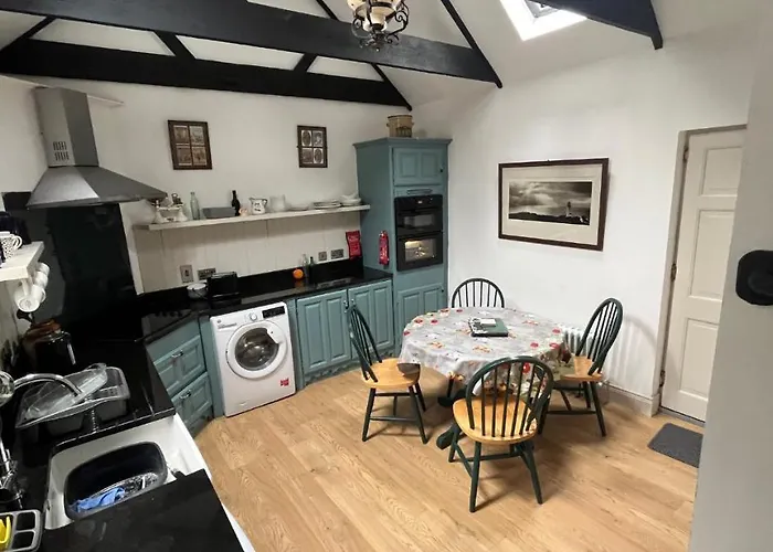 Casa de Férias Newly Renovated Stone Located 2.5 Miles From Killarney Town *