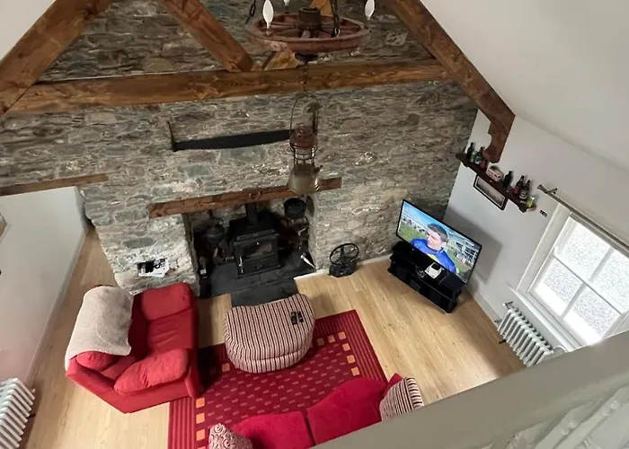 Casa de Férias Newly Renovated Stone Located 2.5 Miles From Killarney Town *