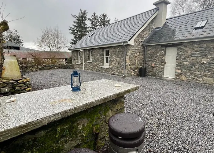 Newly Renovated Stone Located 2.5 Miles From Killarney Town Casa de Férias *